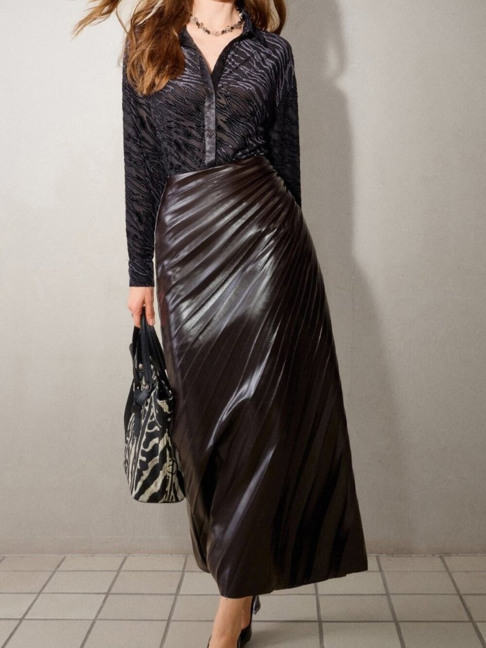 Coffee Brown Preppy Women's Faux Leather Pleated Midi Skirt